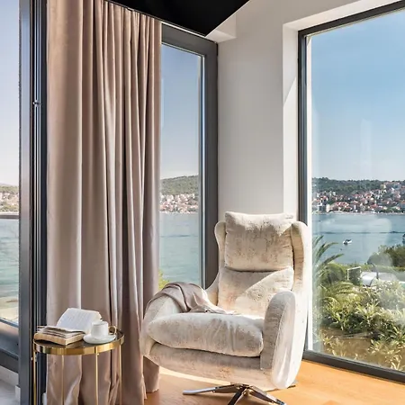 Palace Al Nera Luxurius At Sea With 2 Swimming Pools Saunas 빌라